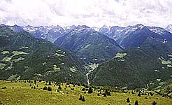 Valli di S. Antonio e Alpi Orobie orientali, teatro del nostro trekking e della 4 Luglio SkyRace